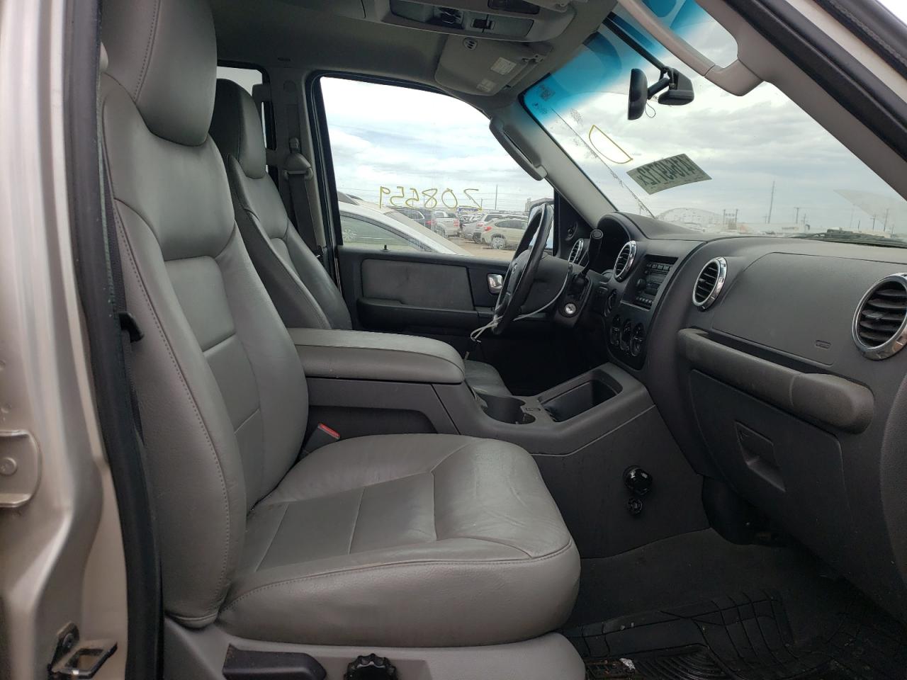 Photo 5 from auction – 2003 FORD EXPEDITION with VIN 1FMFU16LX3LA04531