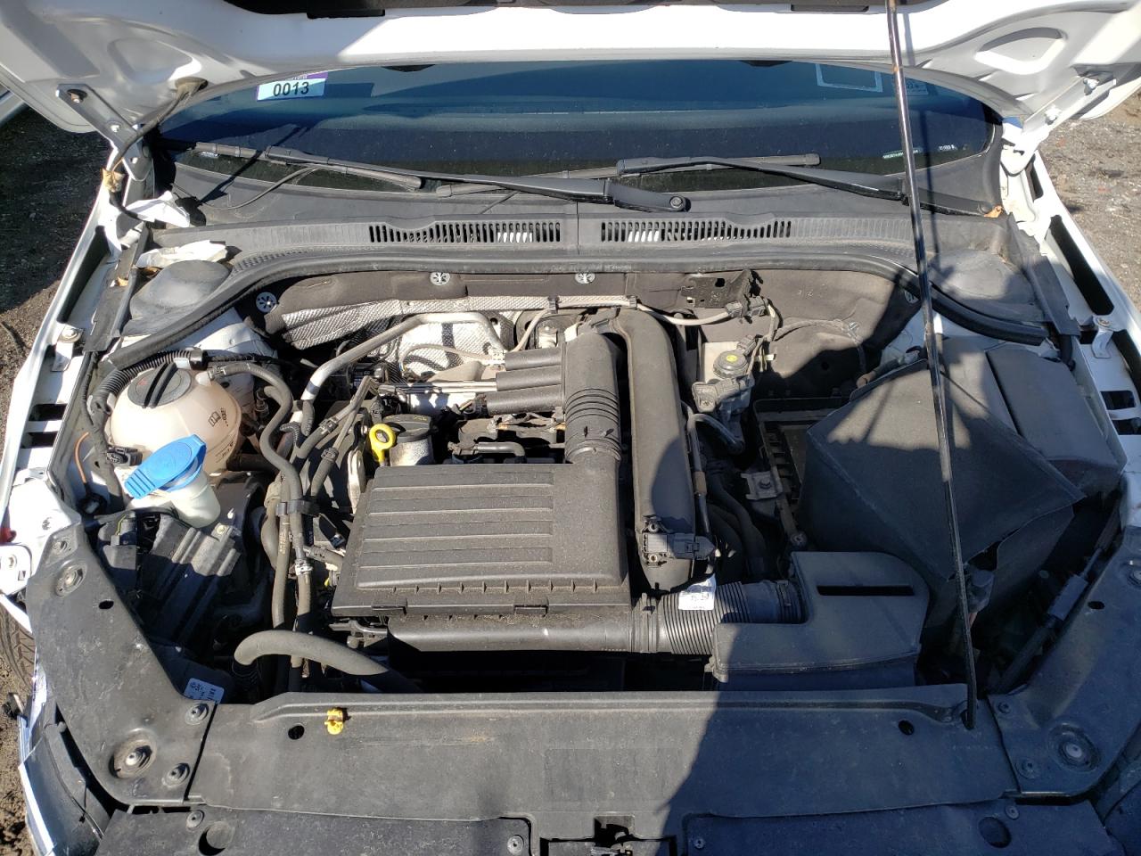 Photo 7 from auction – 2017 VOLKSWAGEN JETTA S with VIN 3VW2B7AJXHM258244