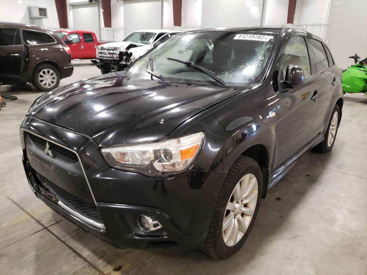 Photo 2 from auction – 2011 MITSUBISHI OUTLANDER with VIN JA4AR4AU2BZ020942
