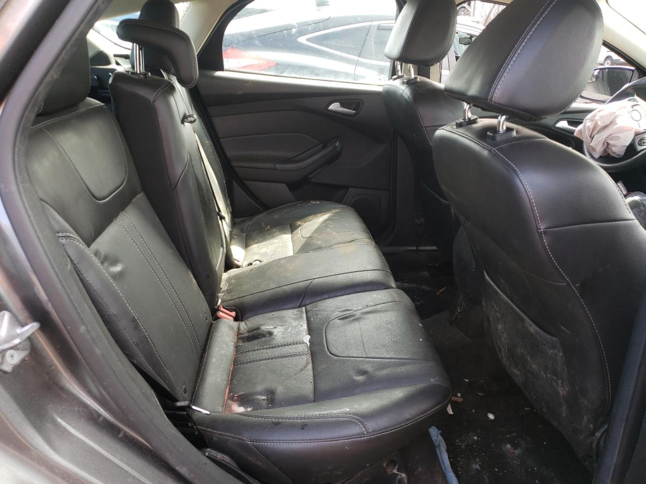 Photo 6 from auction – 2014 FORD FOCUS SE with VIN 1FADP3K28EL257237
