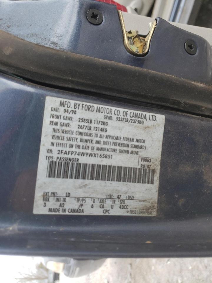 Photo 10 from auction – 1998 FORD CROWN VIC with VIN 2FAFP74W9WX165851