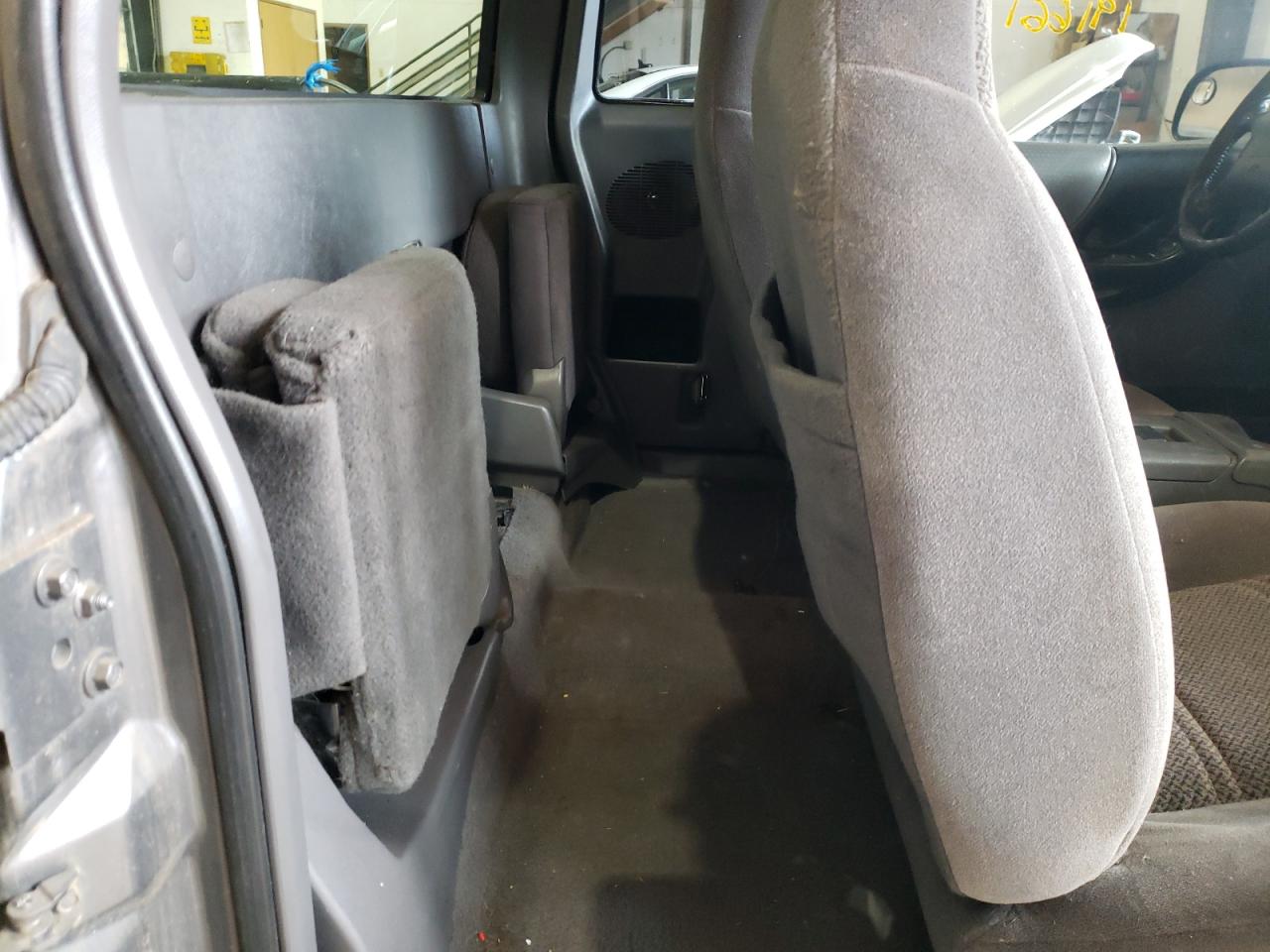 Photo 6 from auction – 2000 FORD RANGER SUP with VIN 1FTYR14X1YTA17924