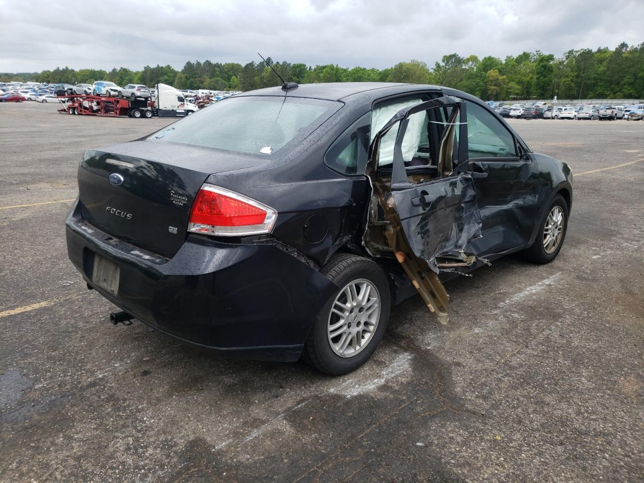 Photo 4 from auction – 2011 FORD FOCUS SE with VIN 1FAHP3FN4BW200324