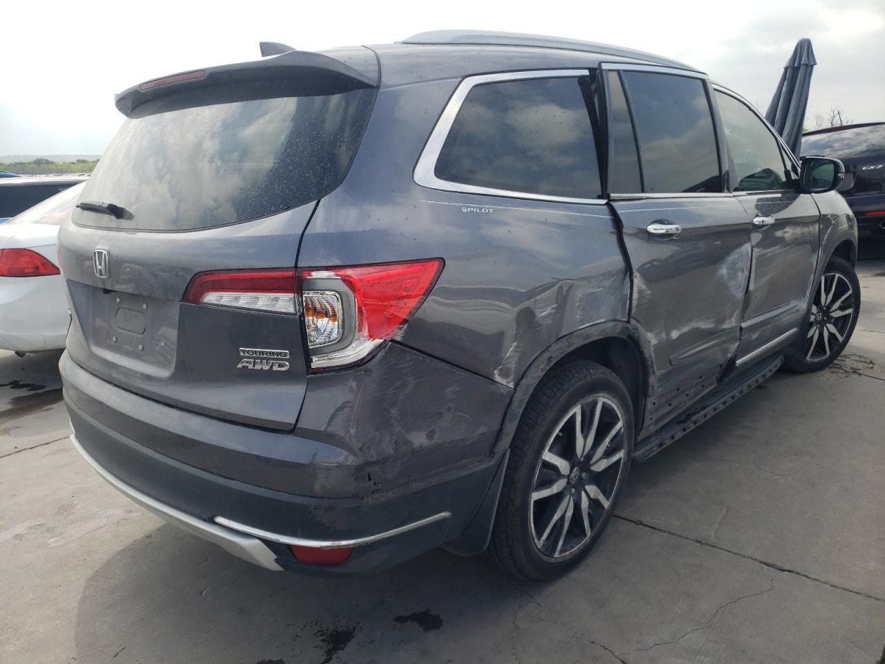 Photo 4 from auction – 2019 HONDA PILOT TOUR with VIN 5FNYF6H67KB094511
