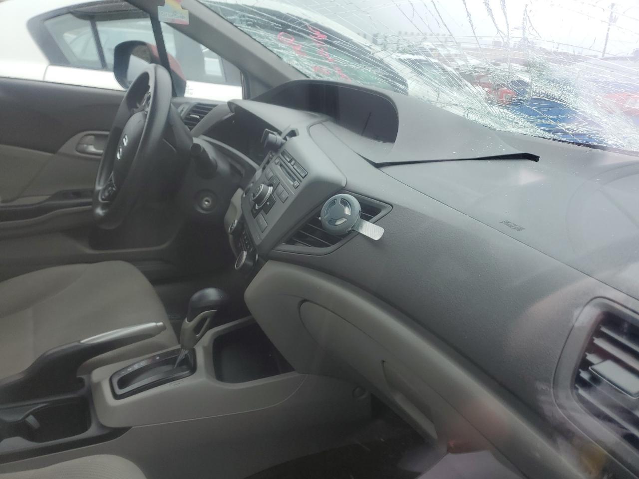 Photo 5 from auction – 2012 HONDA CIVIC LX with VIN 2HGFB2F47CH021102