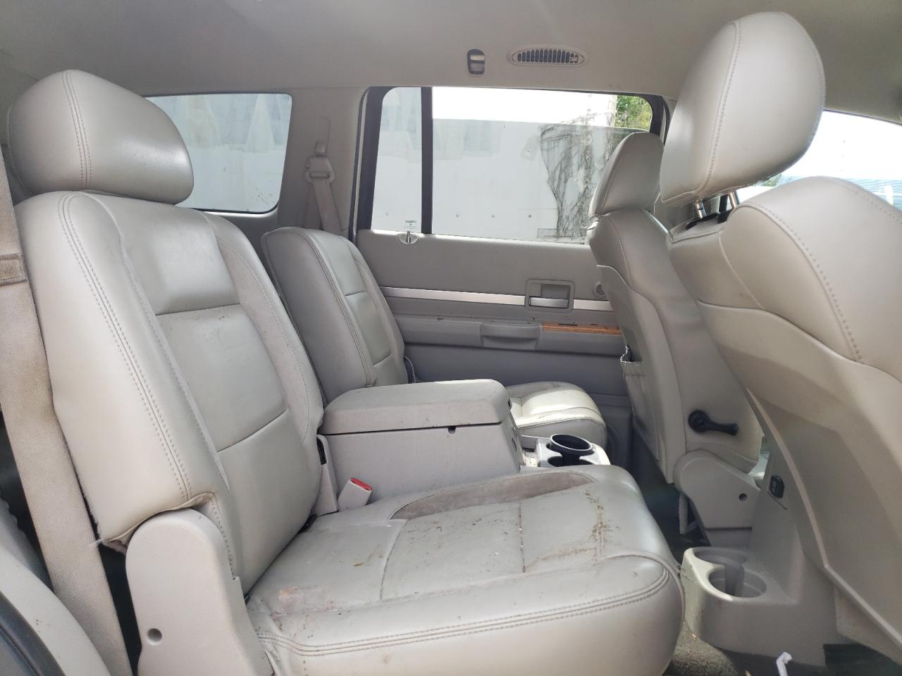 Photo 6 from auction – 2009 CHRYSLER ASPEN LIMI with VIN 1A8HX58T09F718497