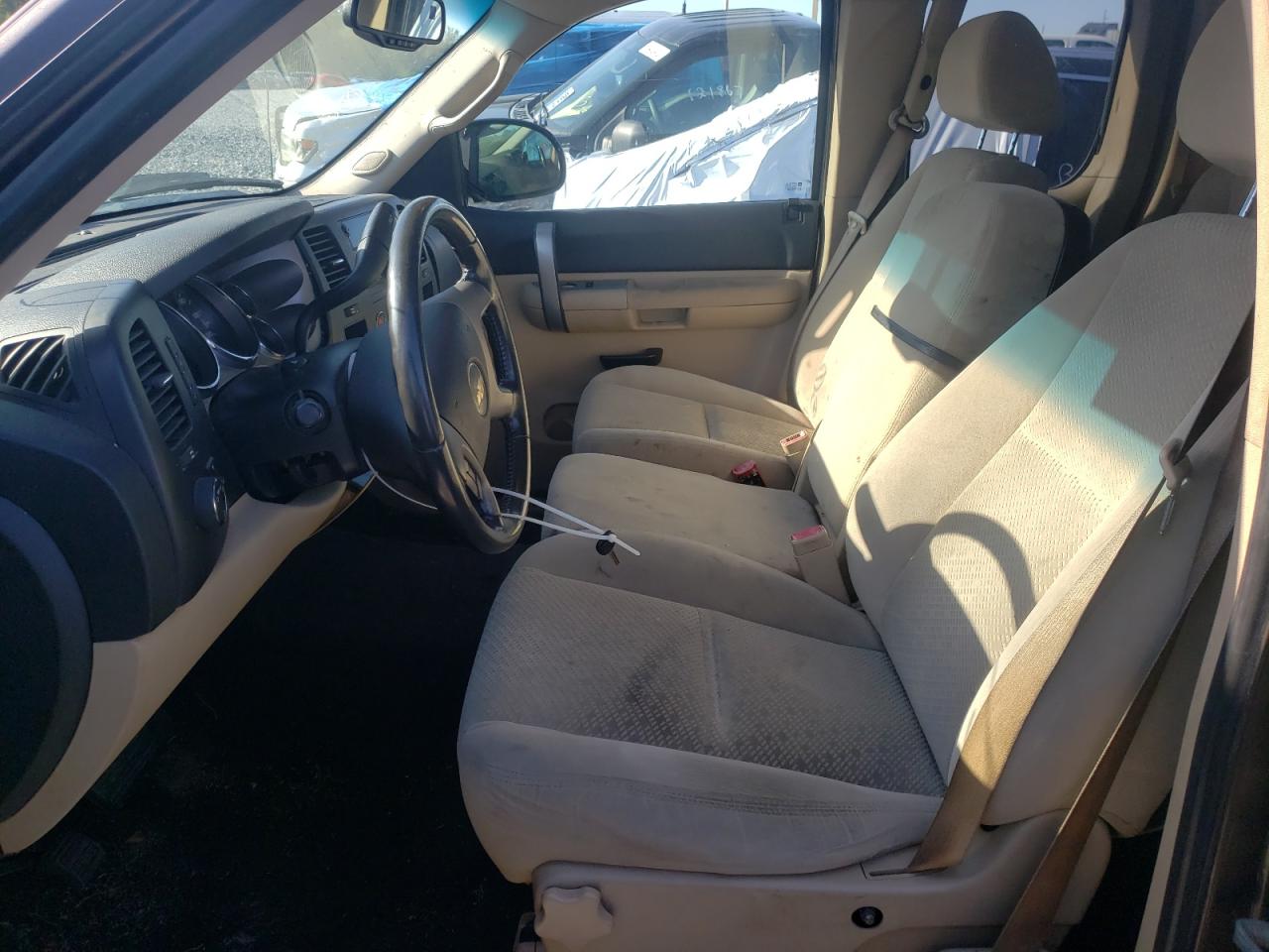 Photo 5 from auction – 2007 CHEVROLET SILVERADO with VIN 2GCEC19C271677095