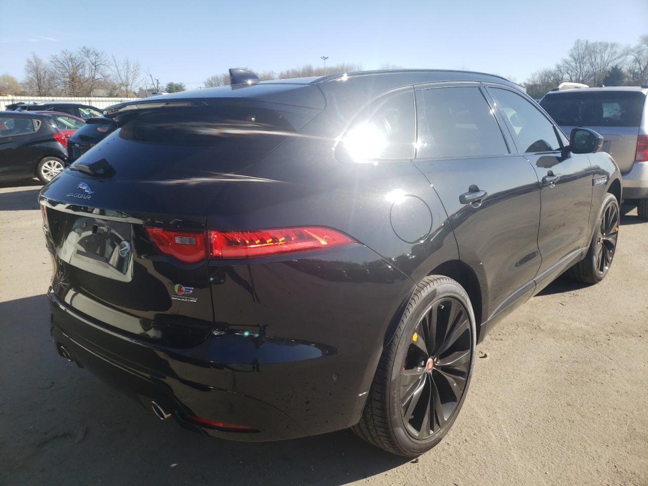 Photo 4 from auction – 2017 JAGUAR F-PACE S with VIN SADCM2BV4HA071749