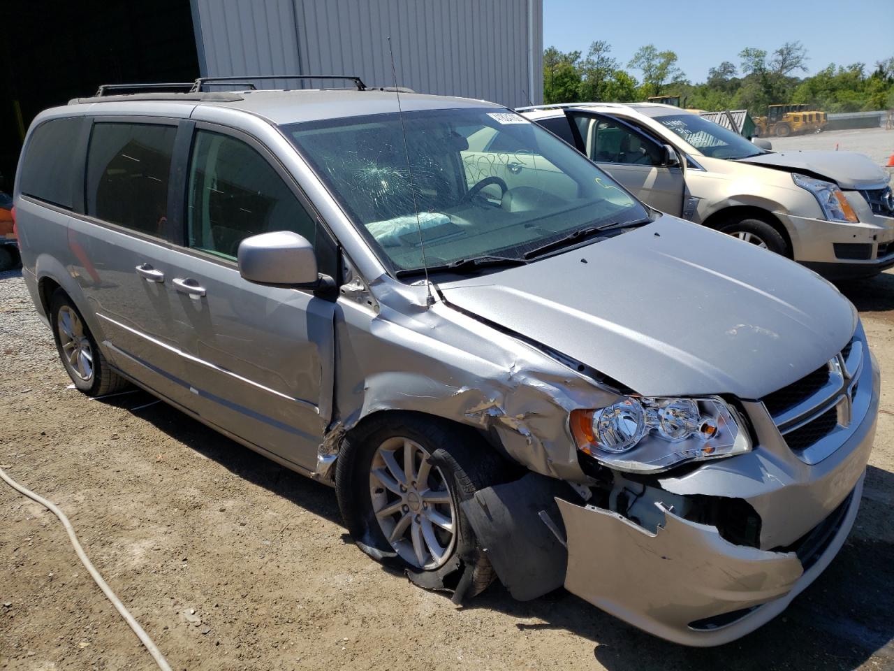 DODGE GRAND CARA 2013 with VIN 2C4RDGCGXDR686105 - Photo from auction