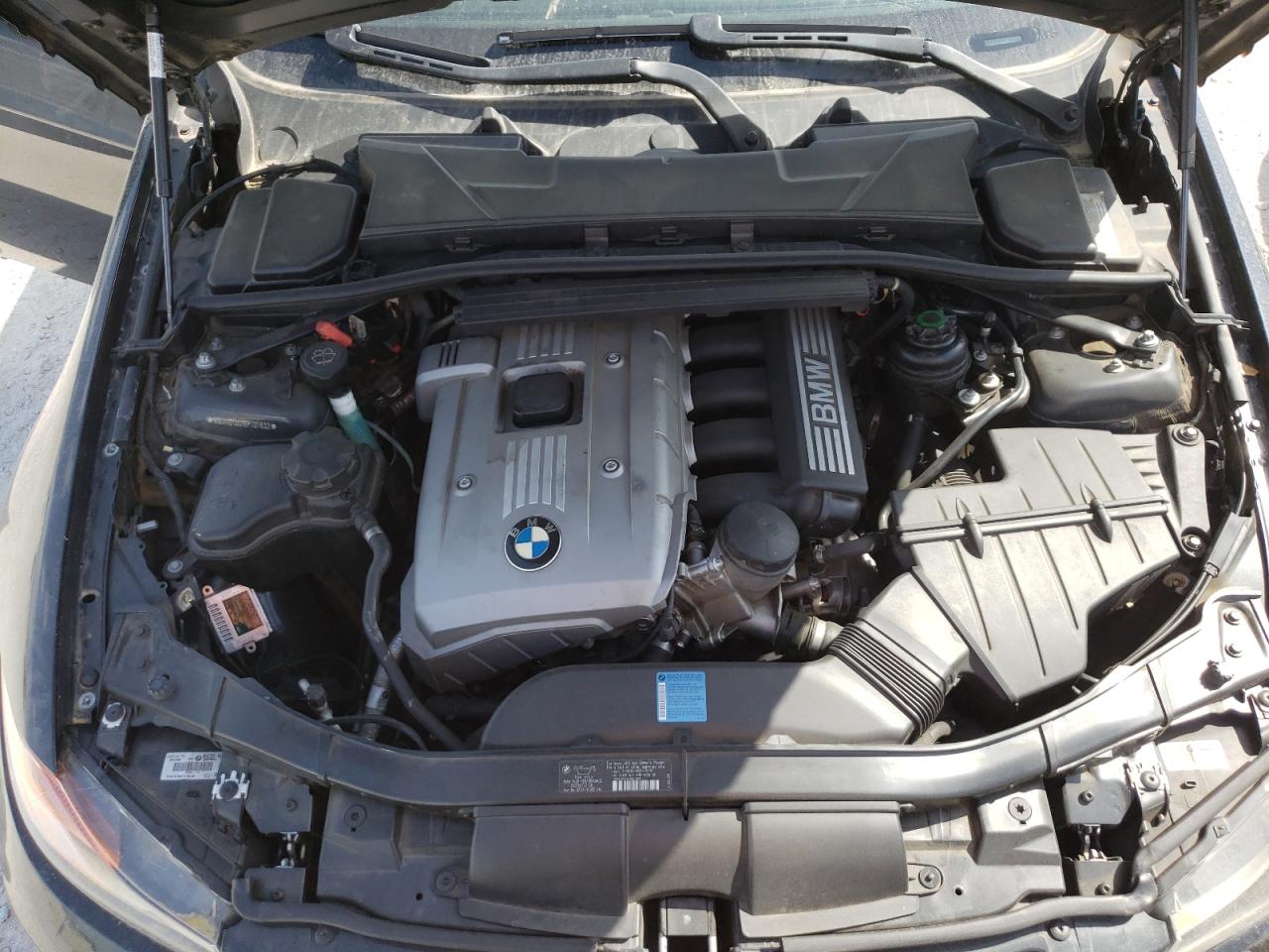 Photo 7 from auction – 2006 BMW 325 I with VIN WBAVB13516PT27632