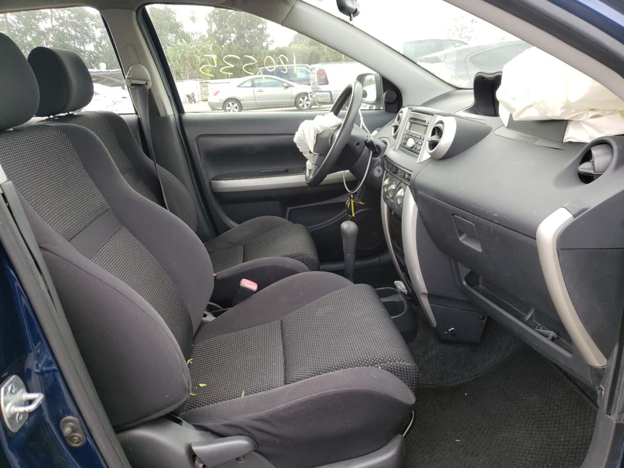 Photo 5 from auction – 2004 TOYOTA SCION XA with VIN JTKKT624540054850