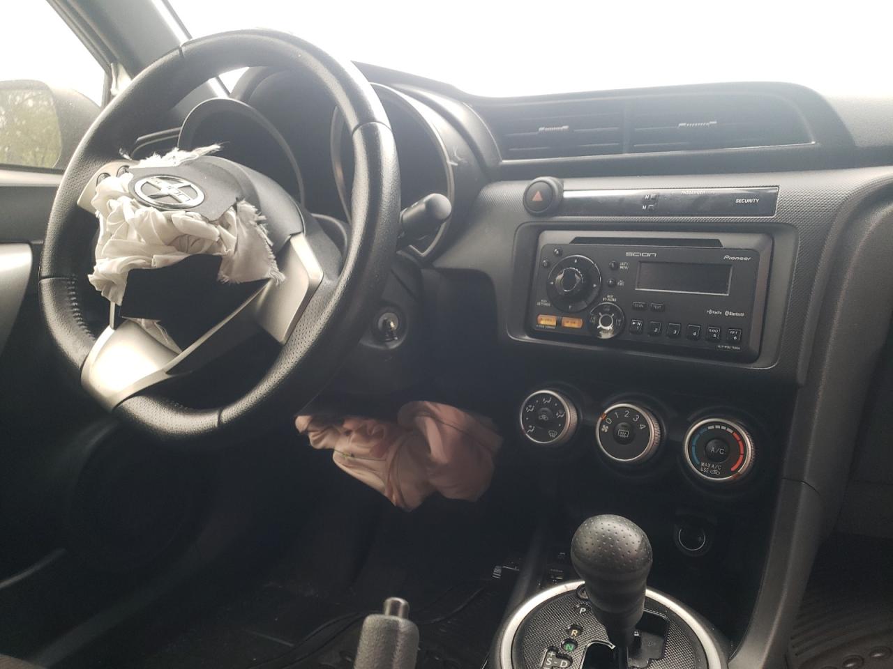 Photo 9 from auction – 2013 TOYOTA SCION TC with VIN JTKJF5C75D3045442