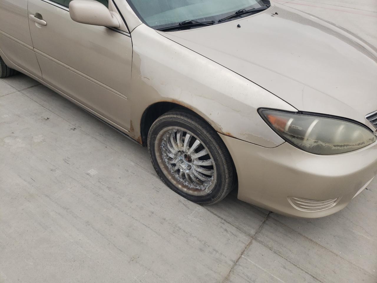 Photo 9 from auction – 2005 TOYOTA CAMRY LE with VIN 4T1BE32K15U424874