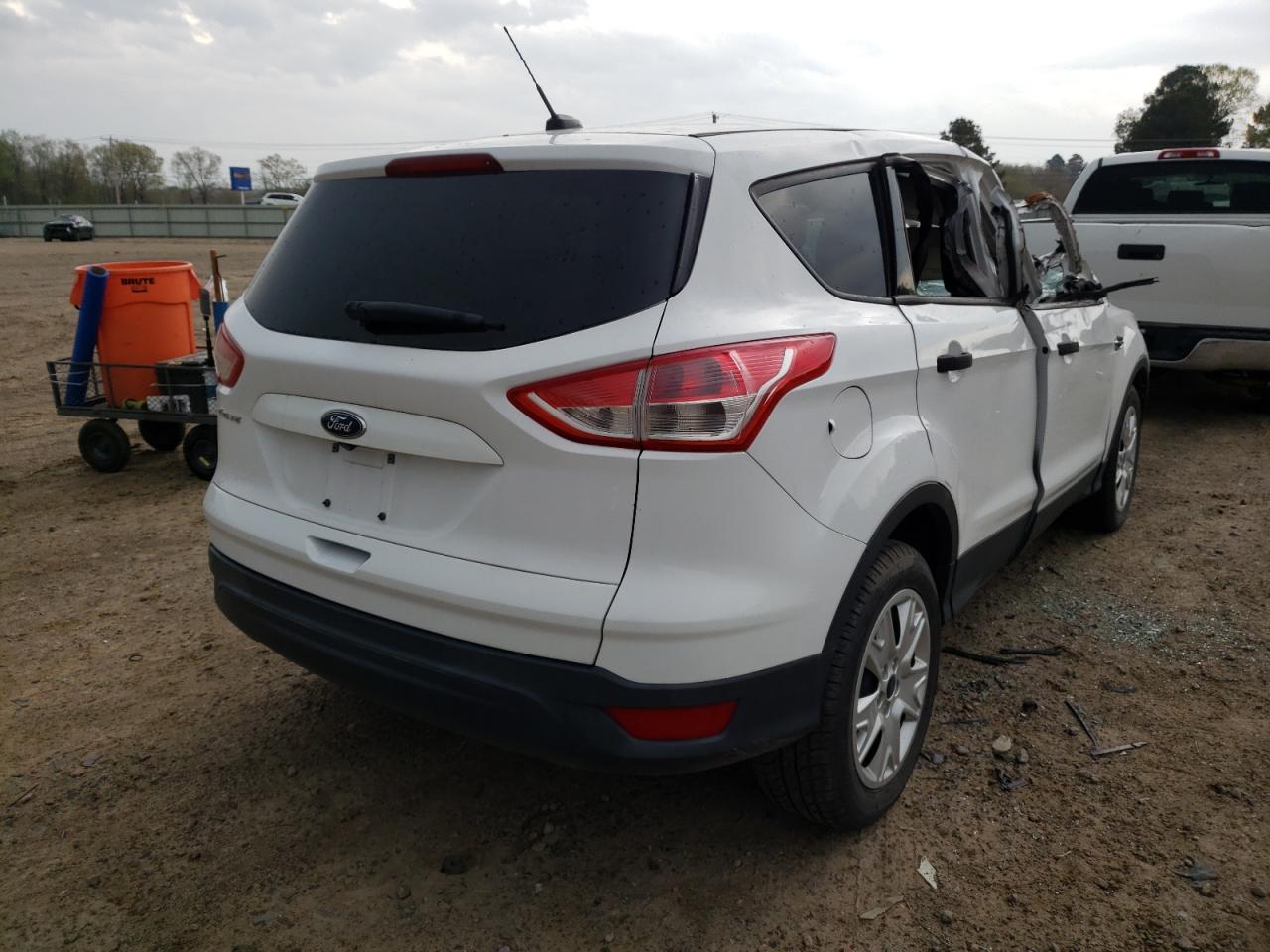 Photo 4 from auction – 2016 FORD ESCAPE S with VIN 1FMCU0F78GUC83753