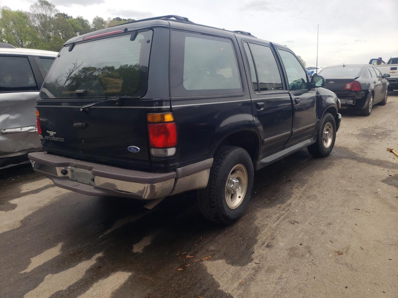 Photo 4 from auction – 1996 FORD EXPLORER with VIN 1FMDU32X6TUA32042