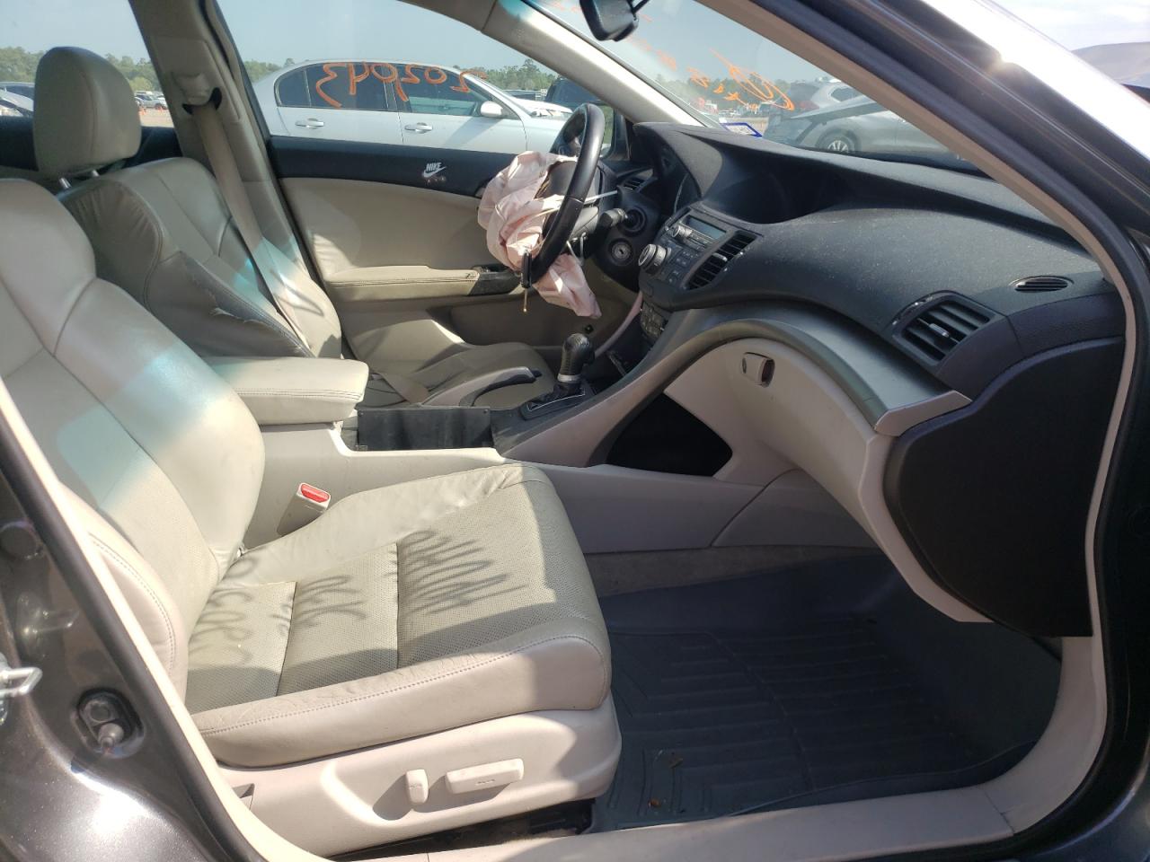 Photo 5 from auction – 2010 ACURA TSX with VIN JH4CU2F65AC036872