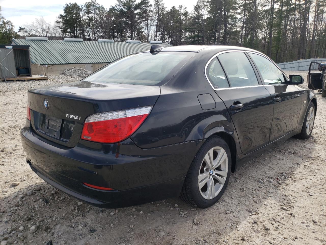 Photo 4 from auction – 2009 BMW 5 SERIES with VIN WBANV13539C153405