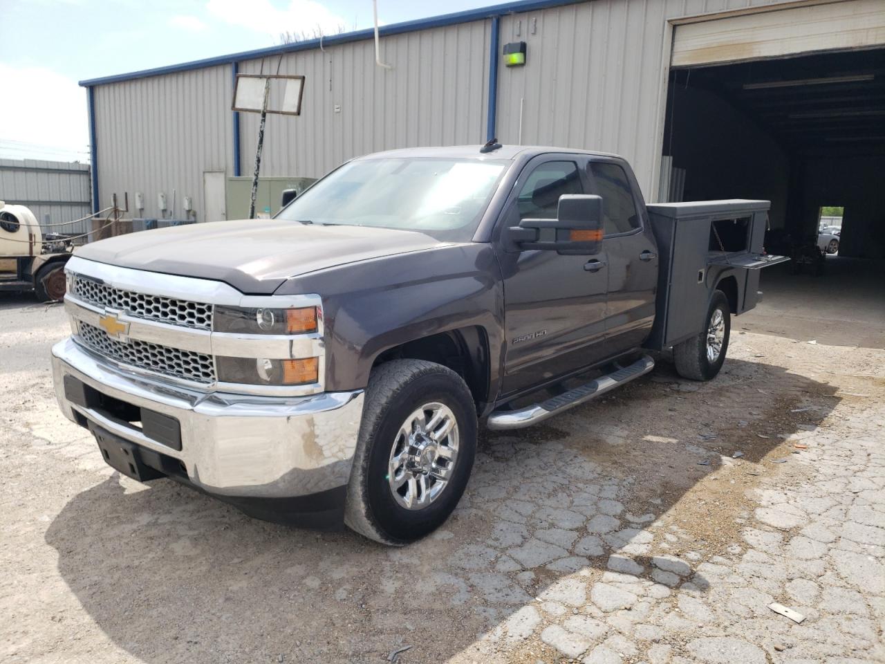 Photo 2 from auction – 2016 CHEVROLET SILVERADO with VIN 1GC2CVEG4GZ288131