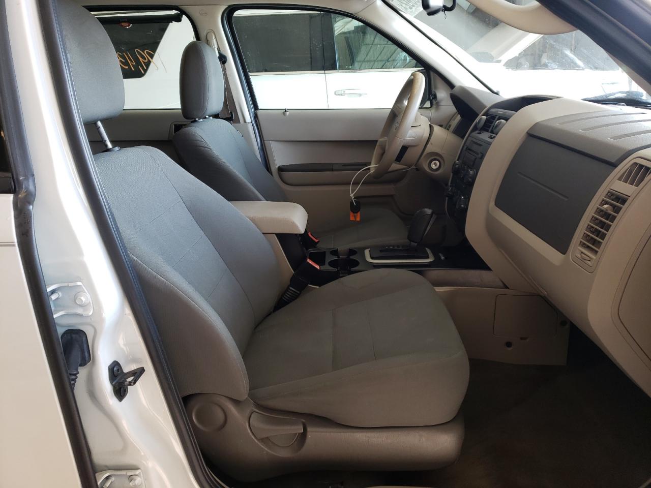 Photo 5 from auction – 2012 FORD ESCAPE XLS with VIN 1FMCU0C75CKA27077