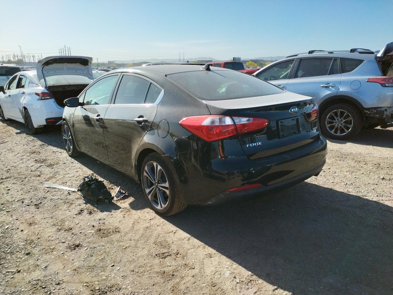 Photo 3 from auction – 2015 KIA FORTE EX with VIN KNAFZ4A83F5360173