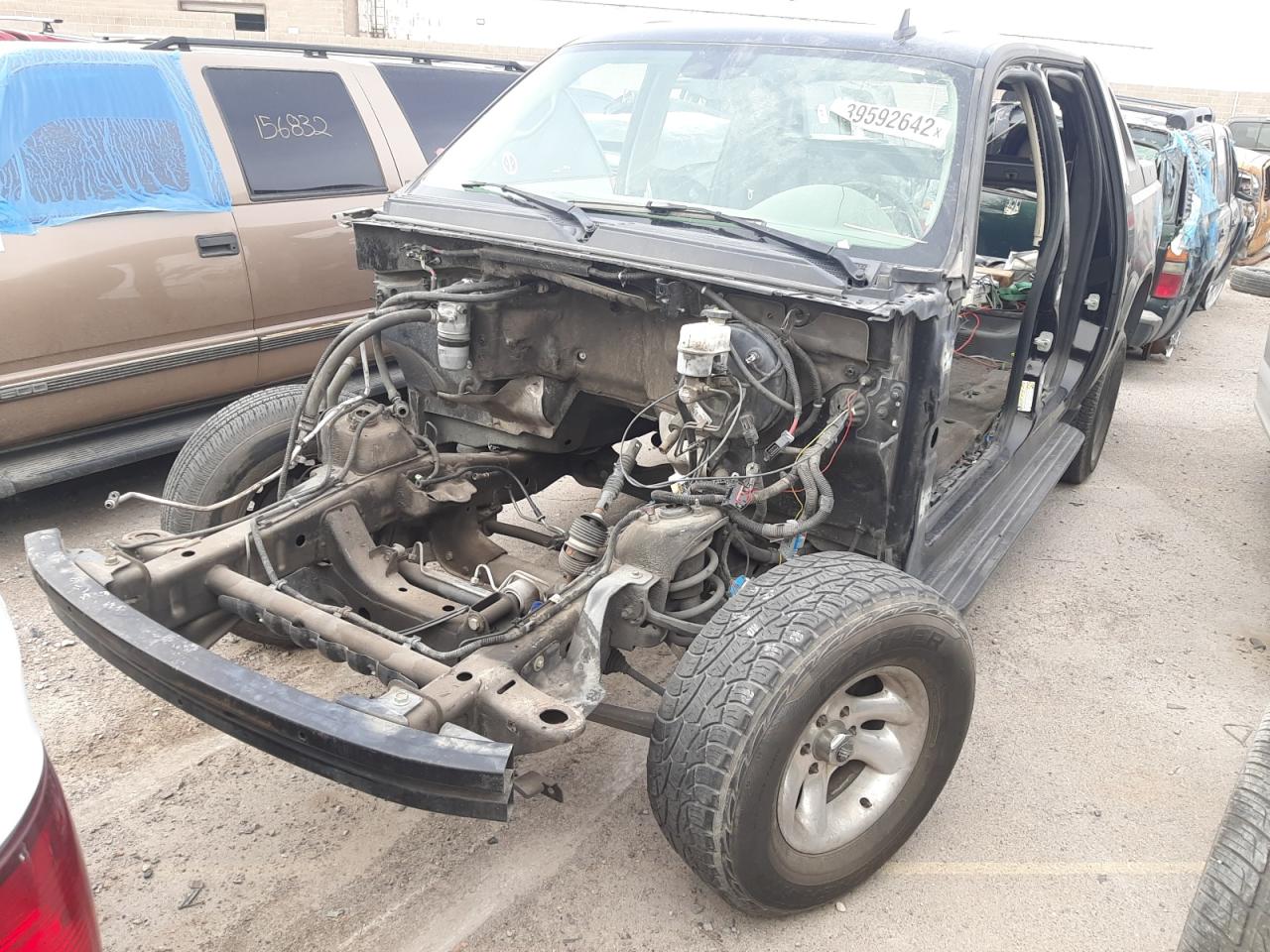 Photo 2 from auction – 2007 CHEVROLET AVALANCHE with VIN 3GNEC12J07G218848