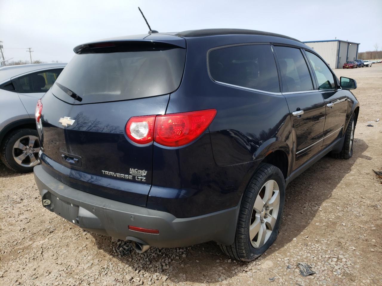 Photo 4 from auction – 2011 CHEVROLET TRAVERSE L with VIN 1GNKVLED4BJ138278