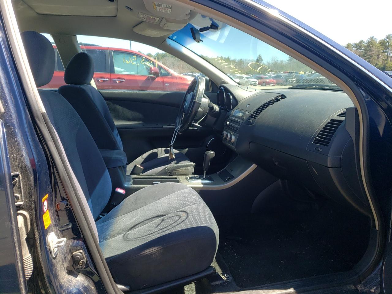 Photo 5 from auction – 2005 NISSAN ALTIMA S with VIN 1N4AL11E85C163857