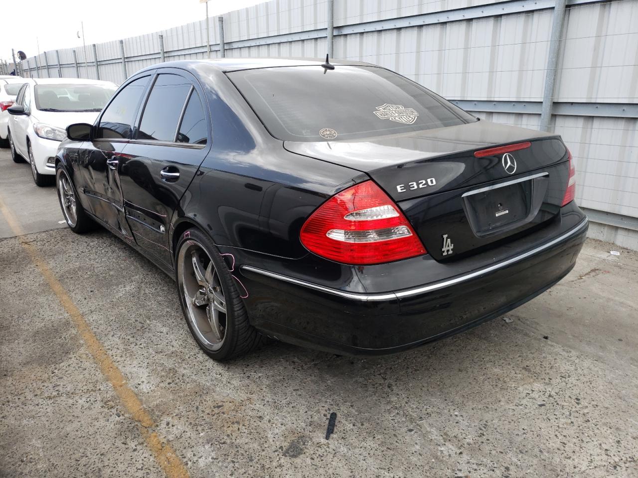 Photo 3 from auction – 2005 MERCEDES-BENZ E 320 with VIN WDBUF65J65A715644