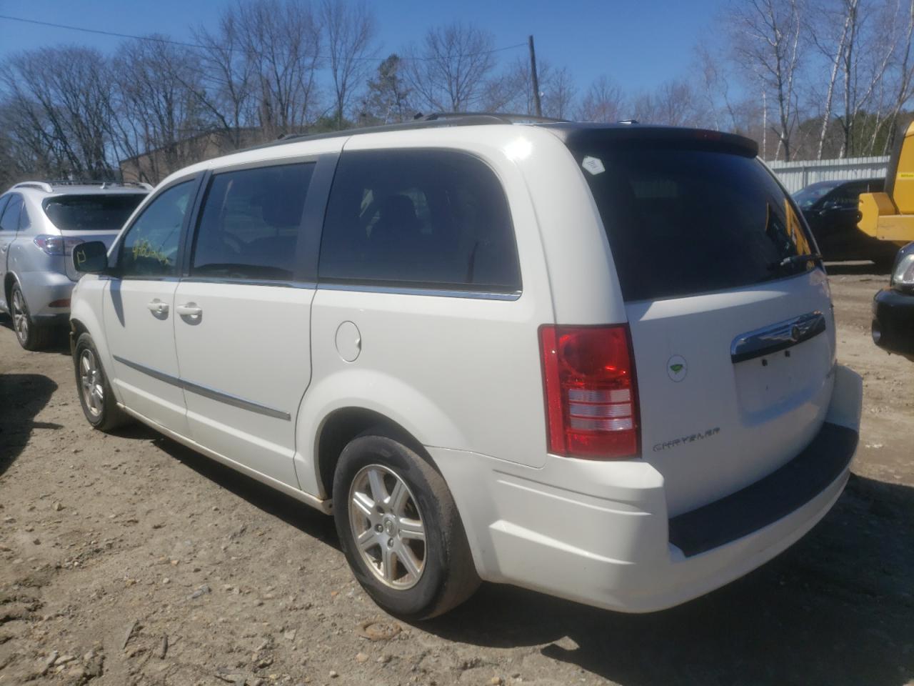 Photo 3 from auction – 2010 CHRYSLER TOWN & COU with VIN 2A4RR5D19AR310159