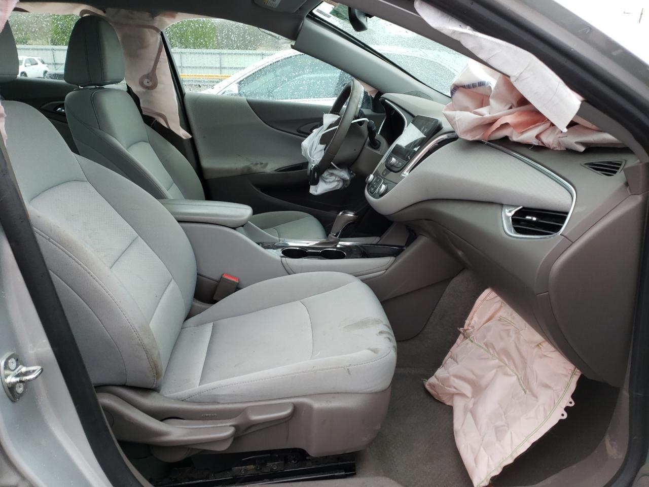 Photo 5 from auction – 2018 CHEVROLET MALIBU LT with VIN 1G1ZD5ST4JF120861