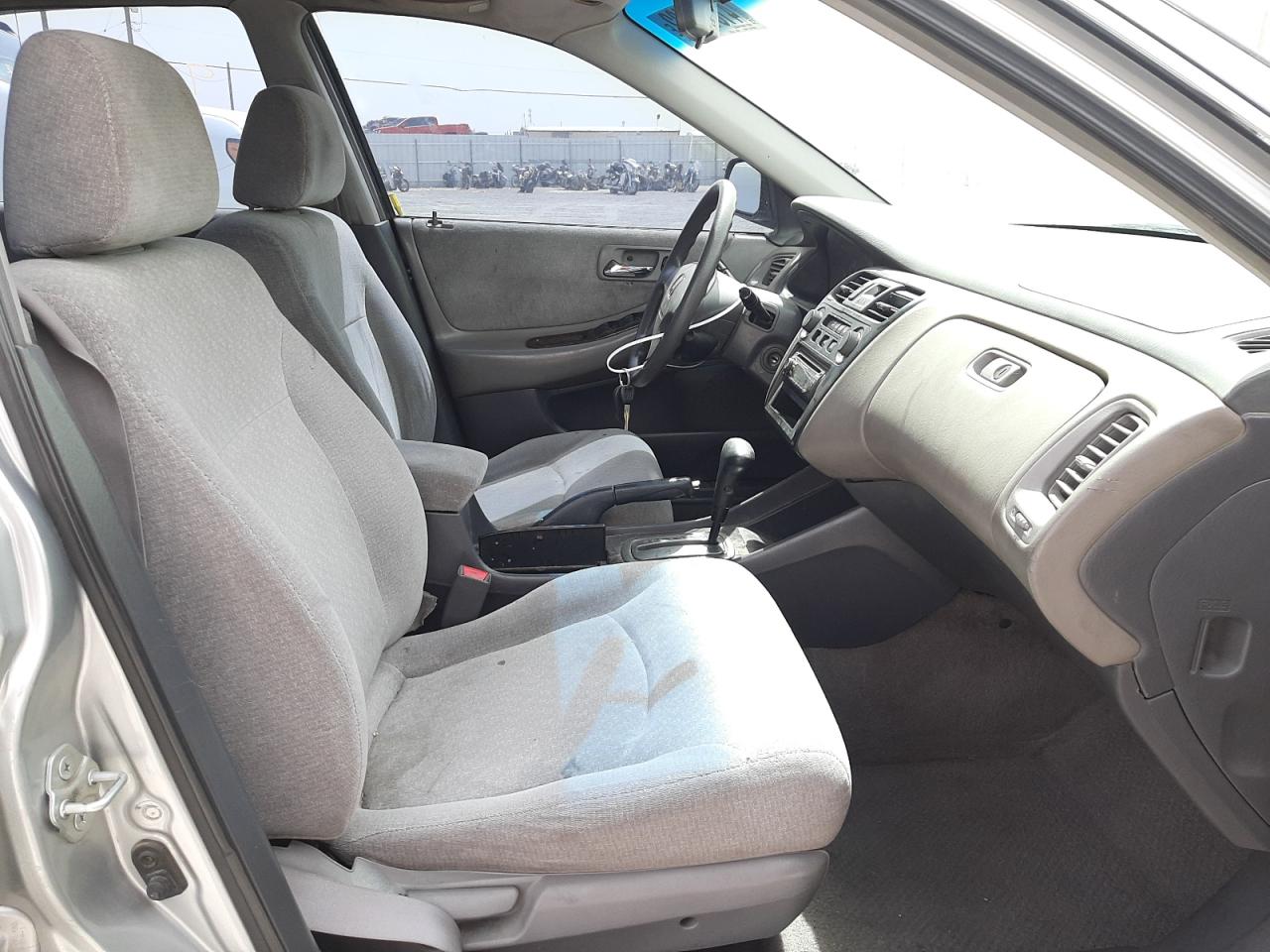 Photo 5 from auction – 2002 HONDA ACCORD SE with VIN JHMCG56702C032005