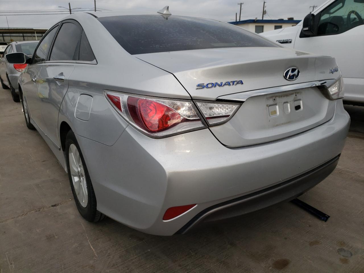 Photo 3 from auction – 2013 HYUNDAI SONATA HYB with VIN KMHEC4A4XDA069053