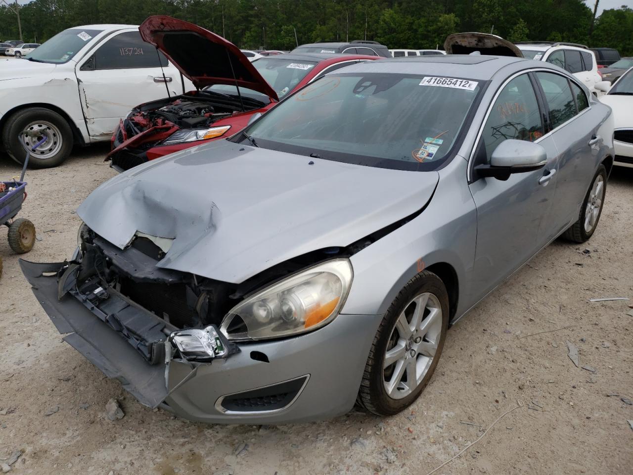 Photo 2 from auction – 2011 VOLVO S60 T6 with VIN YV1902FH8B2016366