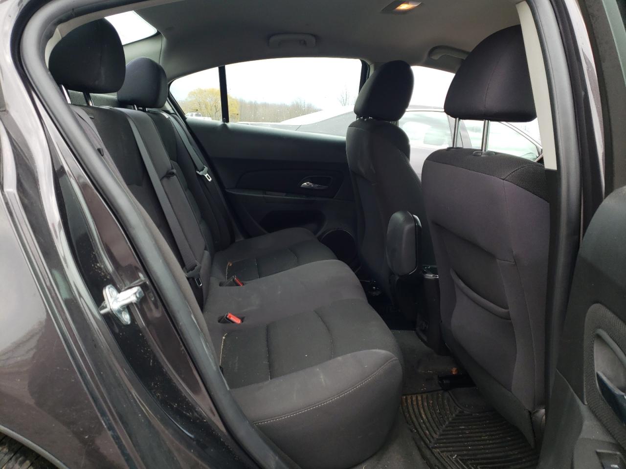 Photo 6 from auction – 2015 CHEVROLET CRUZE with VIN 1G1PC5SB3F7214426