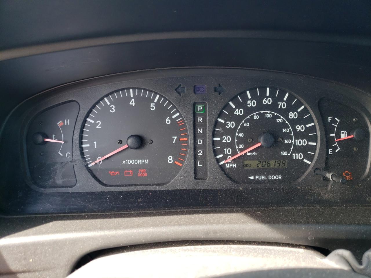 Photo 8 from auction – 2000 TOYOTA SIENNA LE with VIN 4T3ZF13C3YU233606