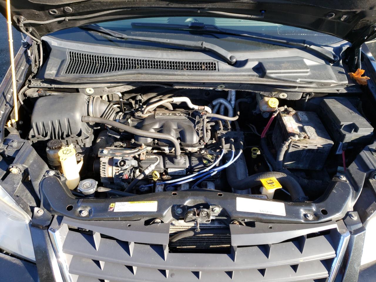 Photo 7 from auction – 2008 CHRYSLER TOWN & COU with VIN 2A8HR44H98R129123
