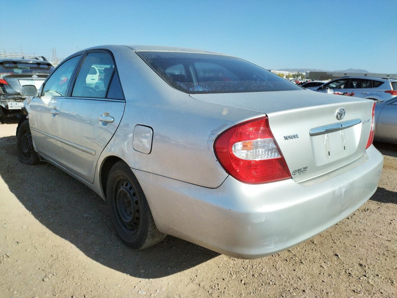 Photo 3 from auction – 2004 TOYOTA CAMRY LE with VIN 4T1BE32K24U891977