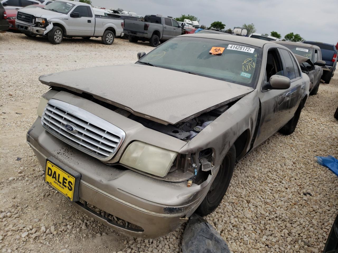 Photo 2 from auction – 2002 FORD CROWN VICT with VIN 2FAFP73W42X120652