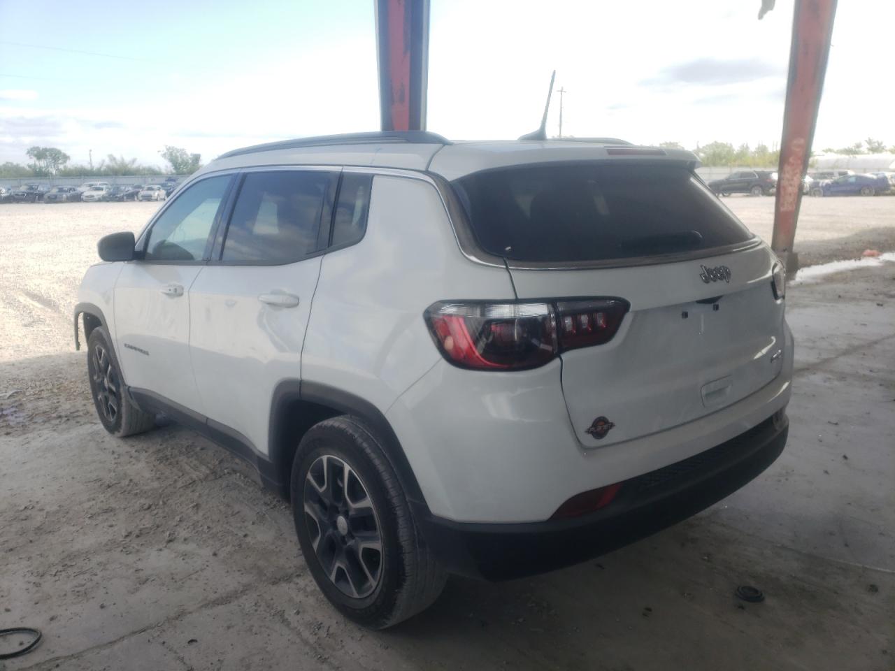 Photo 3 from auction – 2022 JEEP COMPASS LA with VIN 3C4NJCBB5NT119157