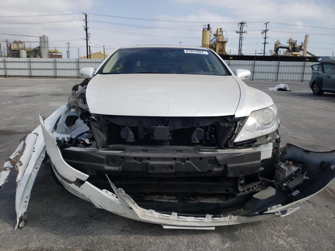 Photo 9 from auction – 2011 LEXUS LS 460L with VIN JTHGL1EF2B5043493