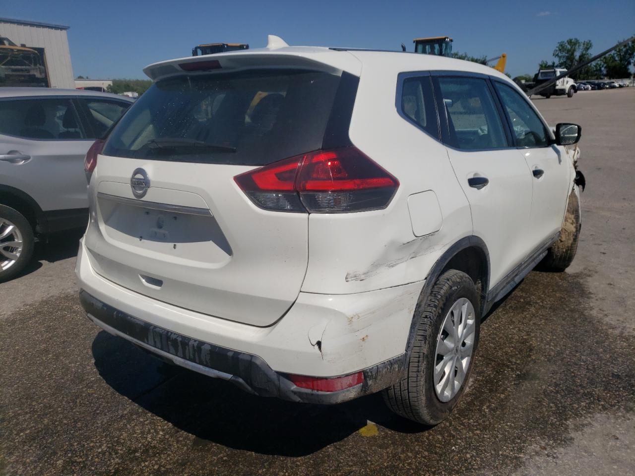 Photo 4 from auction – 2018 NISSAN ROGUE S with VIN KNMAT2MV4JP593111
