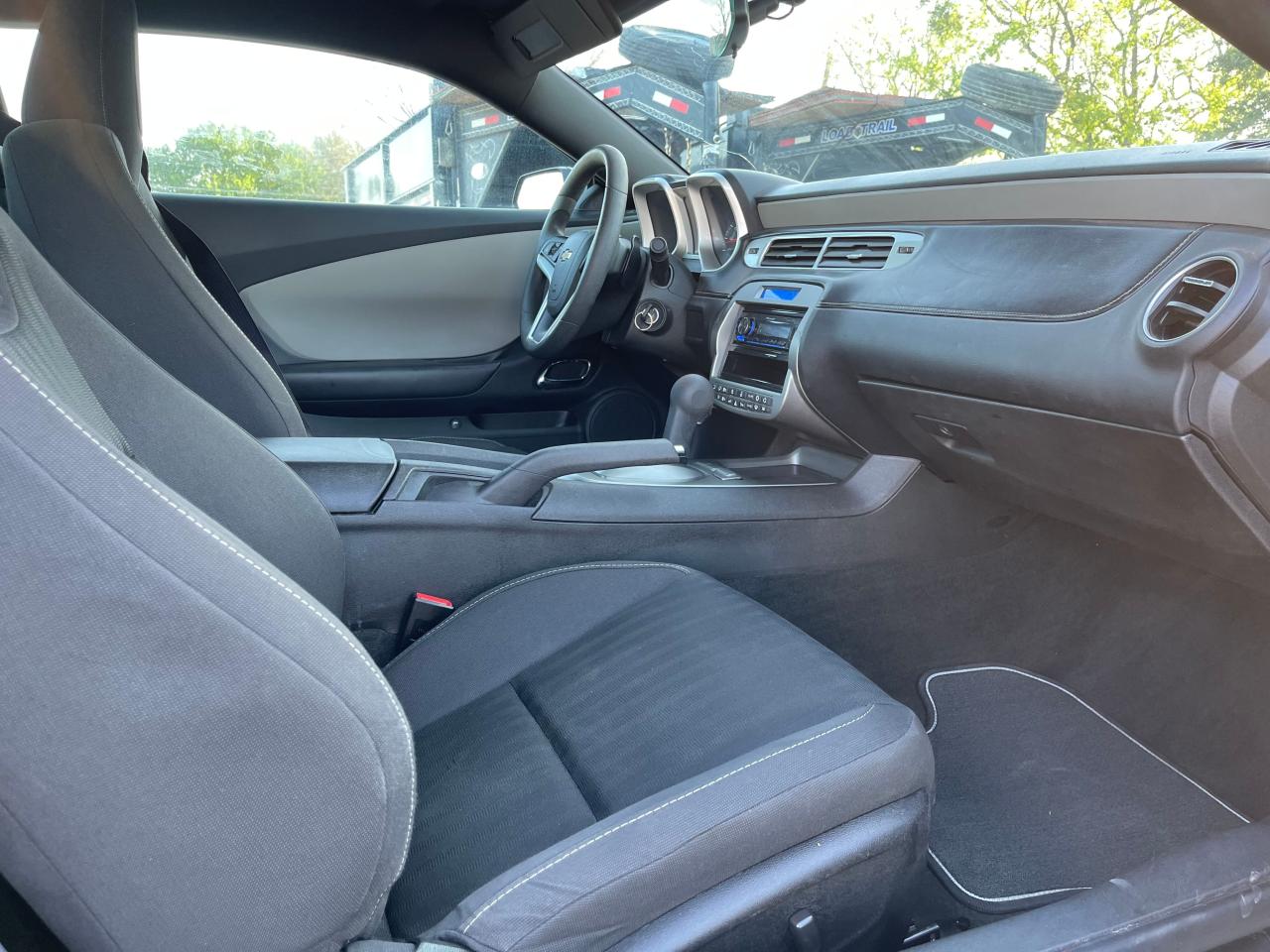 Photo 5 from auction – 2013 CHEVROLET CAMARO LS with VIN 2G1FA1E39D9164982