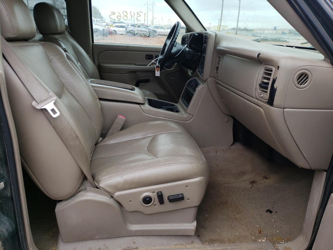Photo 5 from auction – 2005 CHEVROLET SILVERADO with VIN 1GCGK13U25F822011