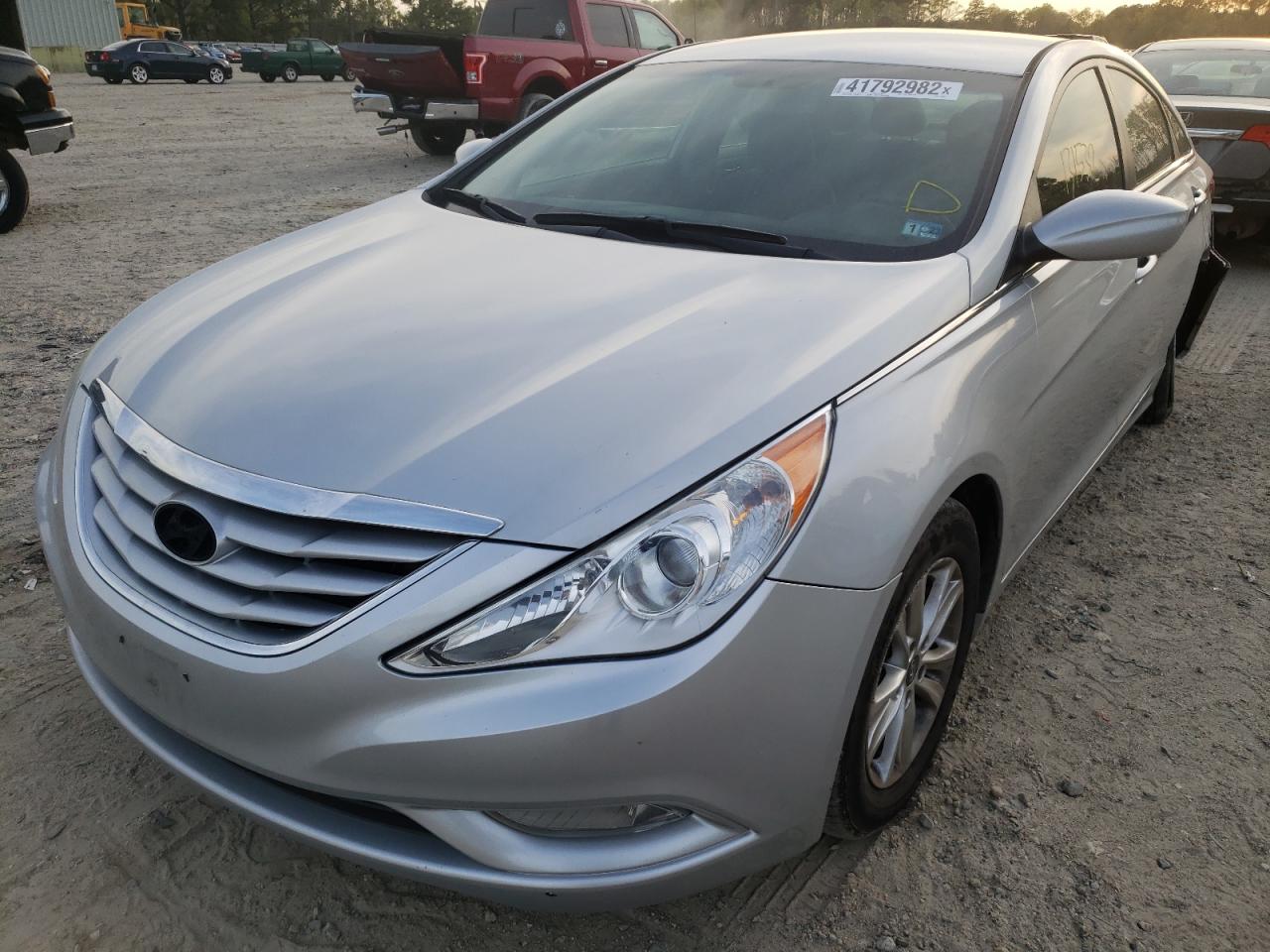 Photo 2 from auction – 2013 HYUNDAI SONATA GLS with VIN 5NPEB4AC6DH672850