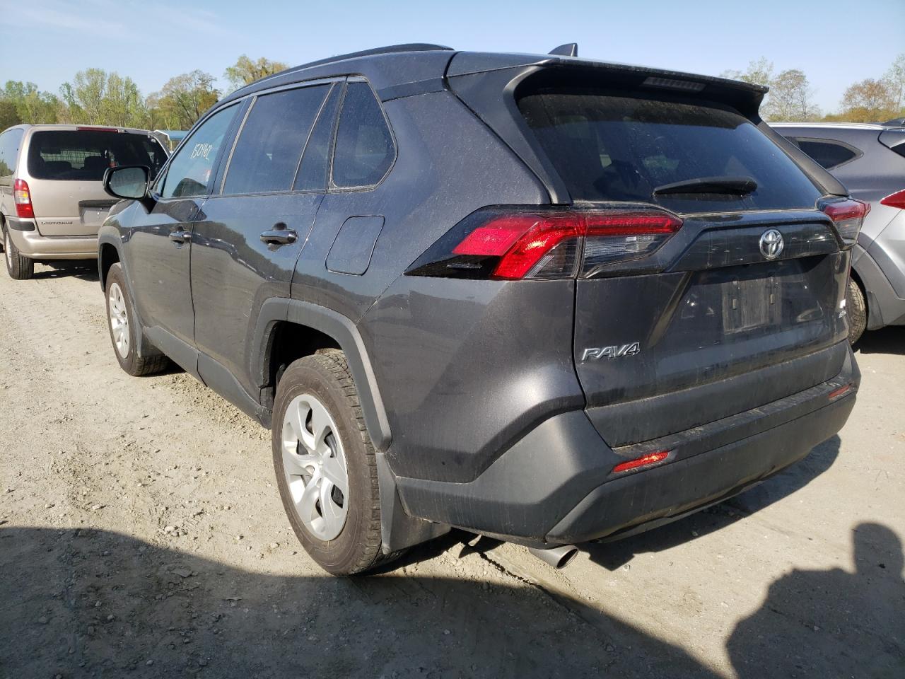 Photo 3 from auction – 2019 TOYOTA RAV4 LE with VIN 2T3F1RFV3KW005688