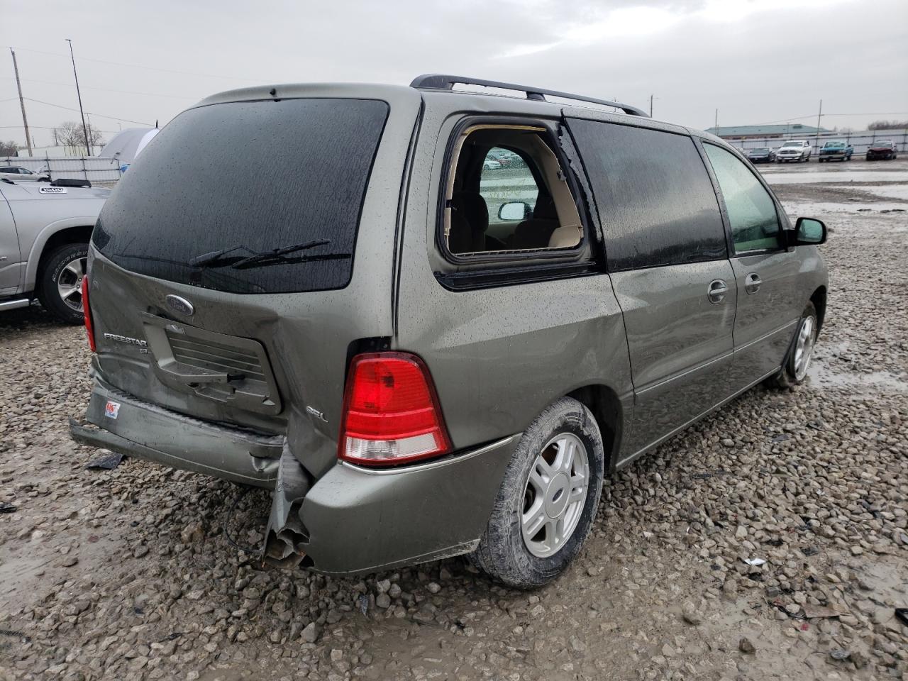 Photo 4 from auction – 2004 FORD FREESTAR S with VIN 2FMZA52214BA65701