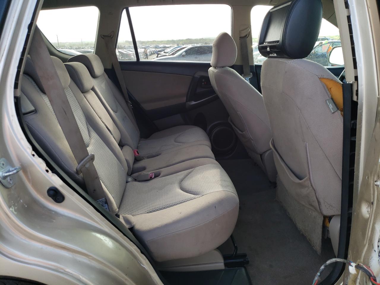 Photo 6 from auction – 2007 TOYOTA RAV4 with VIN JTMBD33V476038005