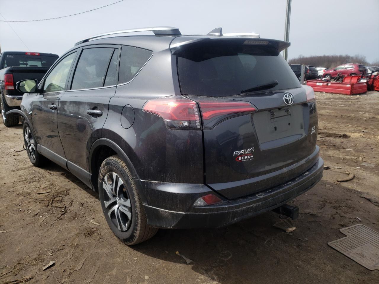 Photo 3 from auction – 2018 TOYOTA RAV4 LE with VIN JTMBFREV3JJ737818