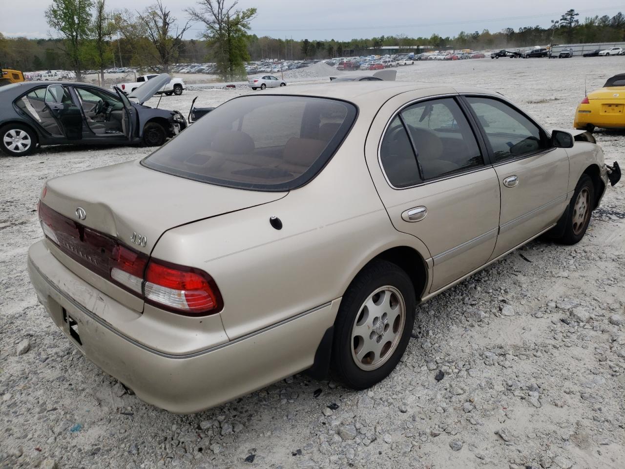 Photo 4 from auction – 1999 INFINITI I30 with VIN JNKCA21A7XT761760