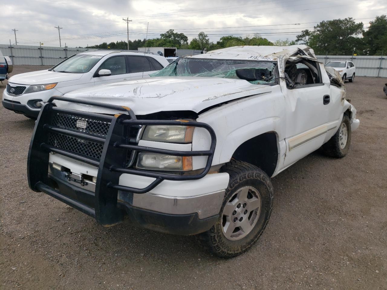 Photo 2 from auction – 2006 CHEVROLET SILVERADO with VIN 1GCEK19B16Z191913